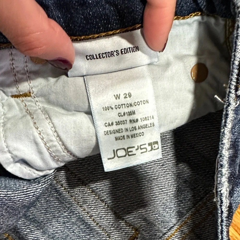 *JOE’S JEANS* Med Wash Kumi Distressed Denim Pencil Skirt Size 29